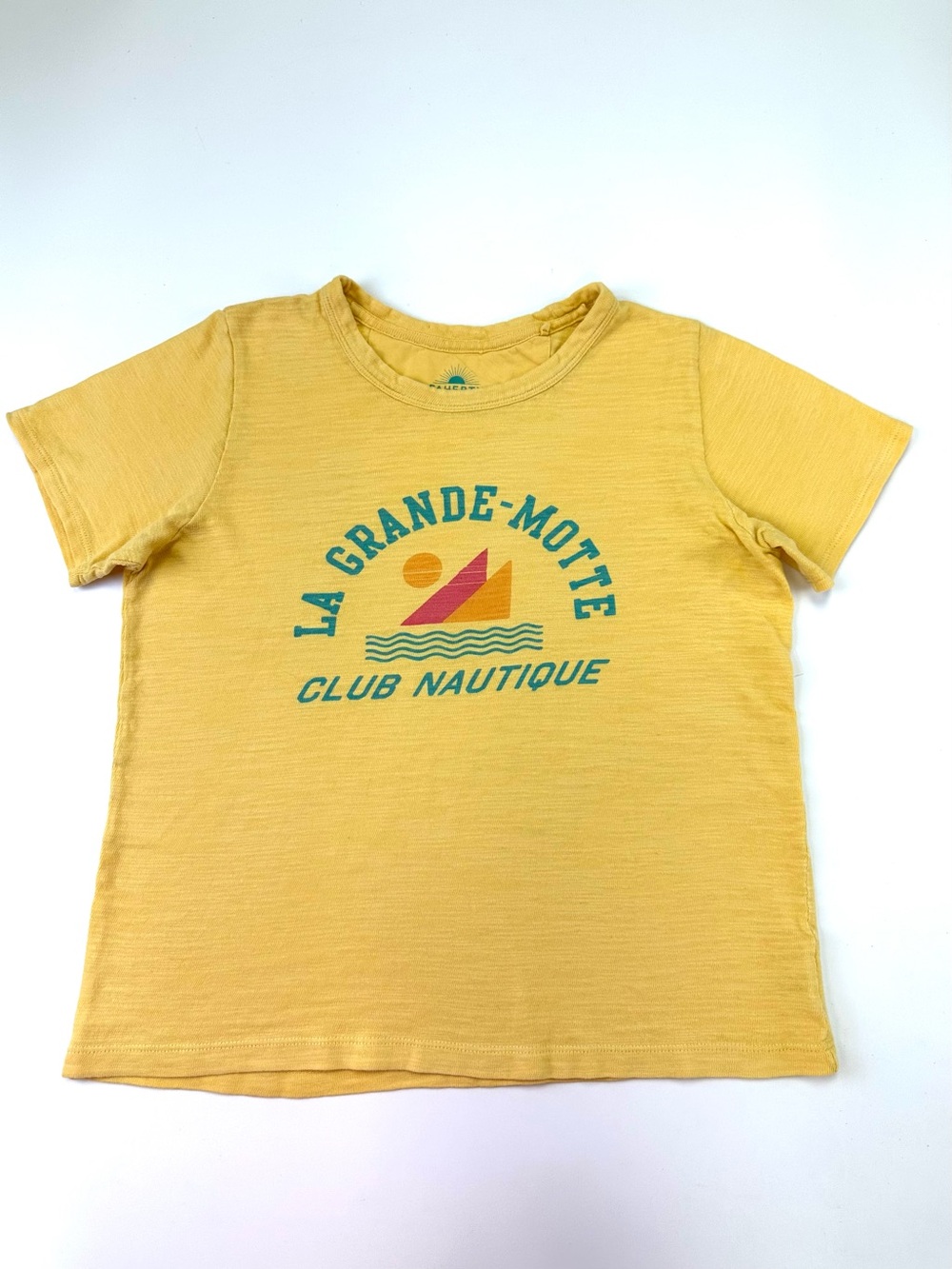 Faherty La Grande-Motte Club Nautique Organic Cotton Graphic Tee S Yellow